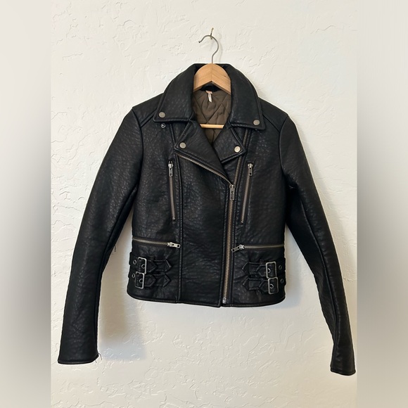 Free People Insulated Vegan Leather Jacket. Size 2. Worn twice. - Picture 4 of 6